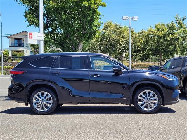 used 2022 Toyota Highlander Hybrid car, priced at $29,889