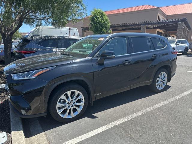 used 2022 Toyota Highlander Hybrid car, priced at $29,995
