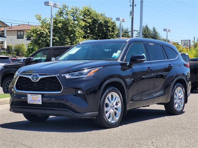 used 2022 Toyota Highlander Hybrid car, priced at $29,889