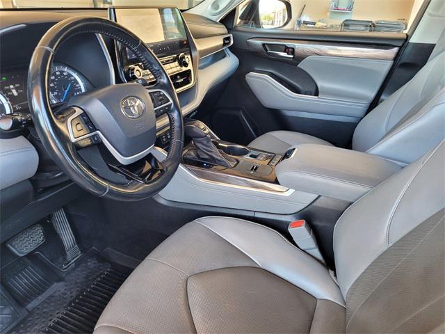 used 2022 Toyota Highlander Hybrid car, priced at $29,889
