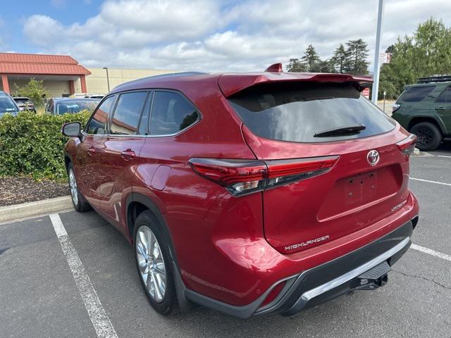 used 2020 Toyota Highlander car, priced at $37,951