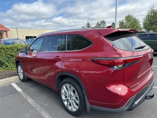 used 2020 Toyota Highlander car, priced at $37,951