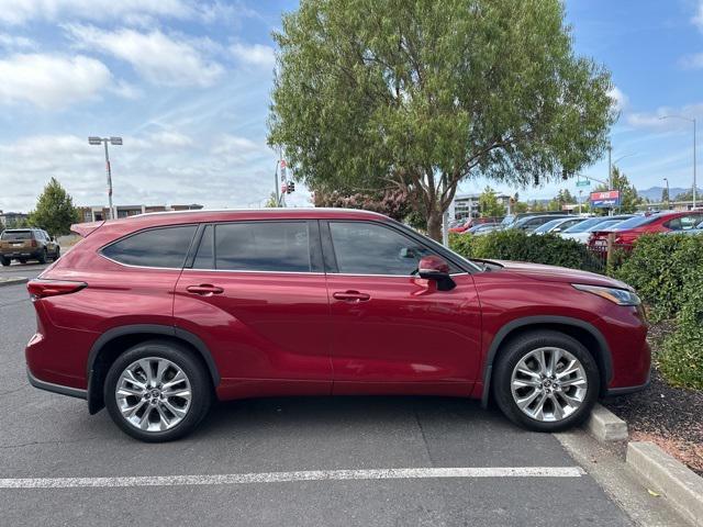 used 2020 Toyota Highlander car, priced at $37,951