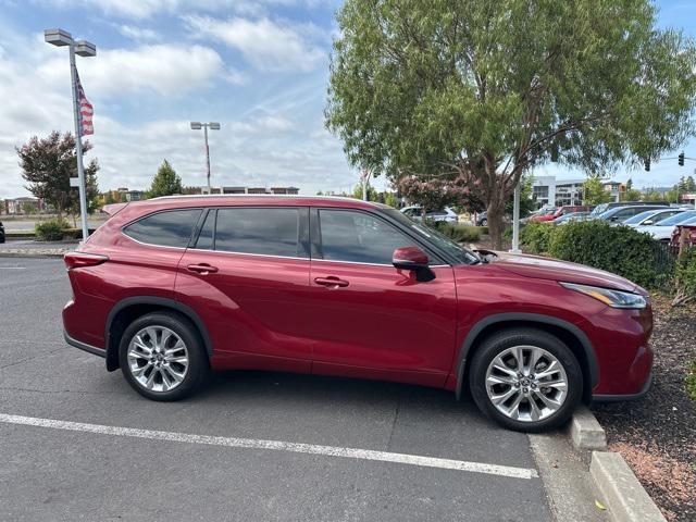 used 2020 Toyota Highlander car, priced at $37,951