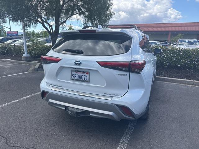 used 2023 Toyota Highlander Hybrid car, priced at $49,562