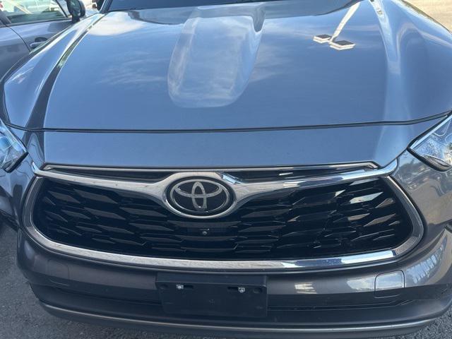 used 2023 Toyota Highlander car, priced at $28,379