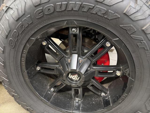 used 2015 Jeep Wrangler Unlimited car, priced at $20,016