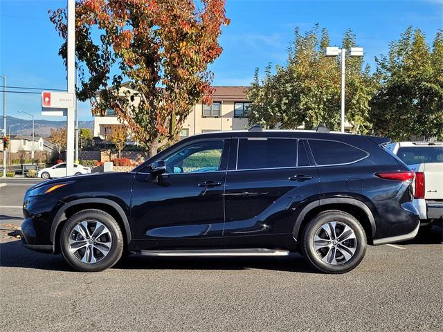 used 2022 Toyota Highlander Hybrid car, priced at $35,988