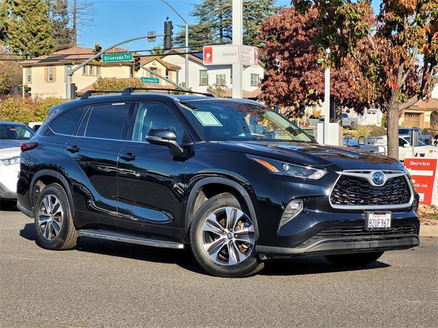 used 2022 Toyota Highlander Hybrid car, priced at $35,988