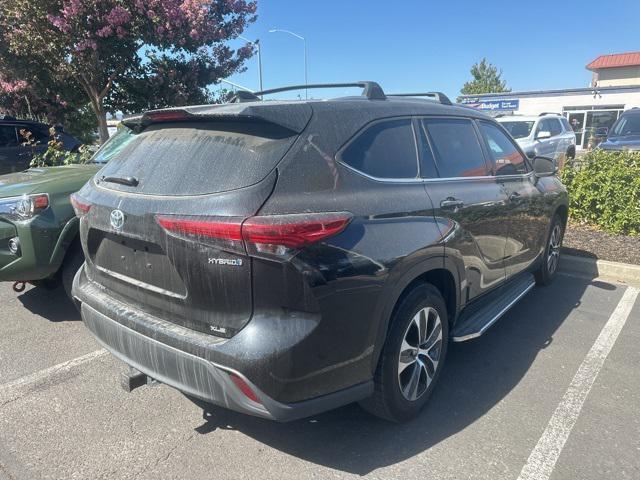 used 2022 Toyota Highlander Hybrid car, priced at $38,777