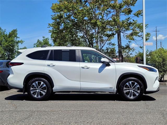 used 2024 Toyota Highlander Hybrid car, priced at $51,840