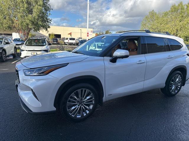 used 2023 Toyota Highlander Hybrid car, priced at $49,990