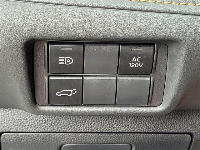 used 2023 Toyota Highlander Hybrid car, priced at $38,995