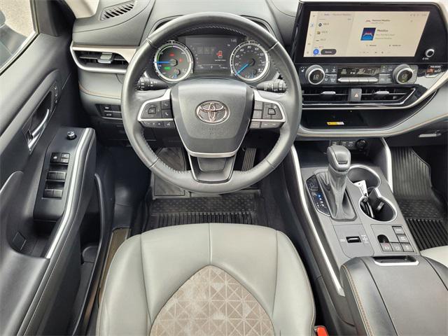 used 2023 Toyota Highlander Hybrid car, priced at $38,995