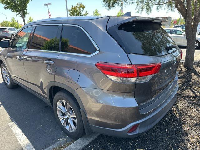 used 2019 Toyota Highlander car, priced at $29,995