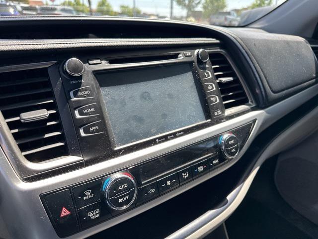 used 2019 Toyota Highlander car, priced at $29,995