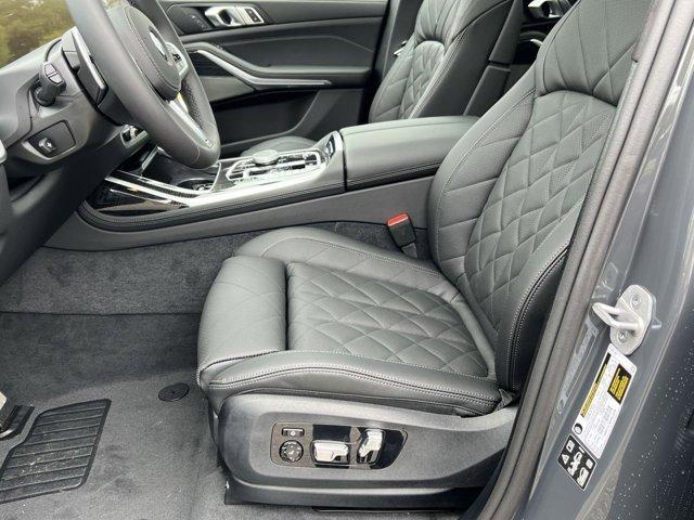 new 2026 BMW X7 car, priced at $102,080