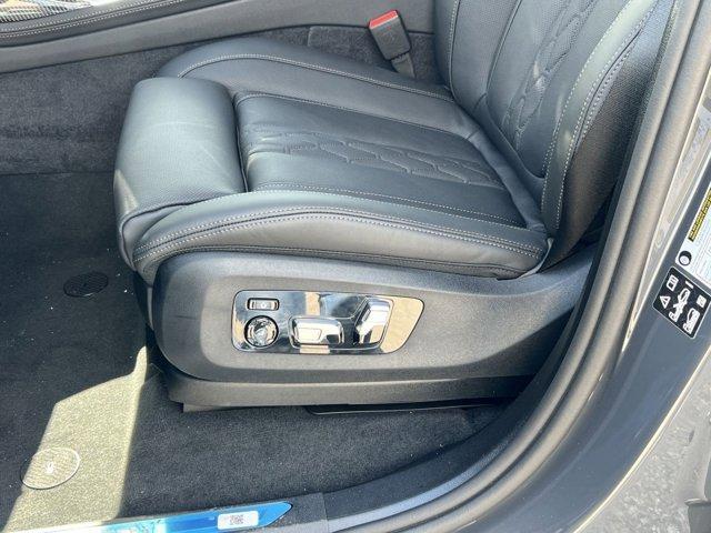 new 2026 BMW X7 car, priced at $124,780