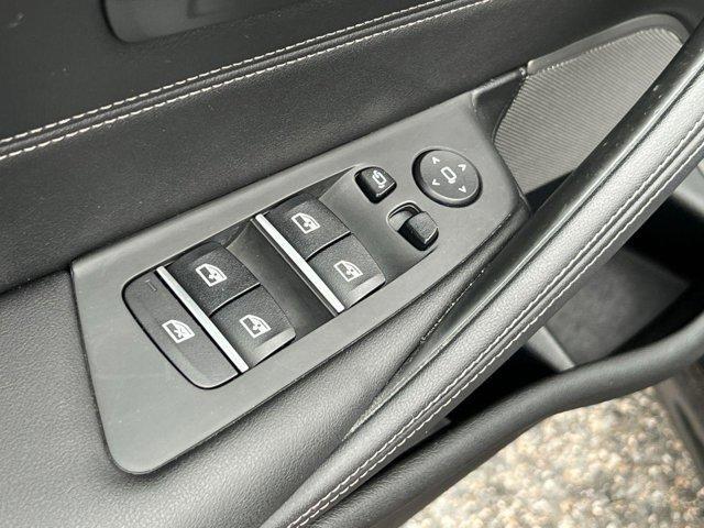 used 2022 BMW M550 car