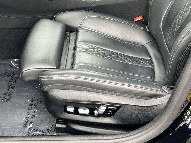 used 2022 BMW M550 car