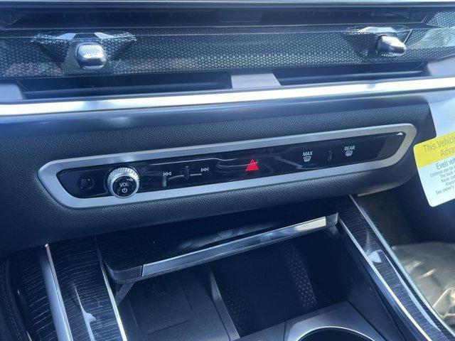 new 2026 BMW X7 car, priced at $102,680