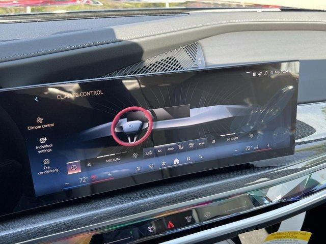 new 2025 BMW i7 car, priced at $123,925