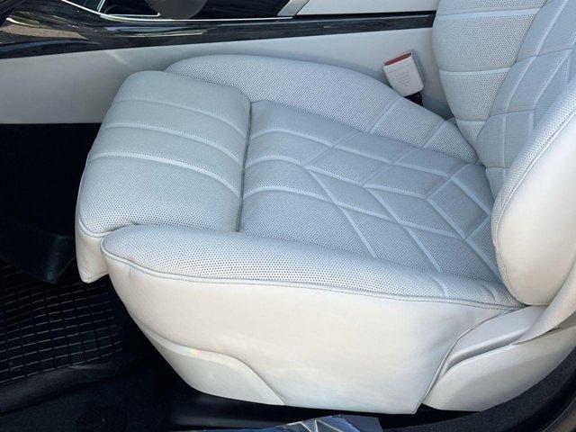 new 2025 BMW i7 car, priced at $123,925