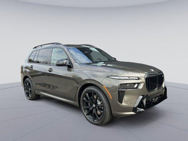 new 2025 BMW X7 car, priced at $120,405