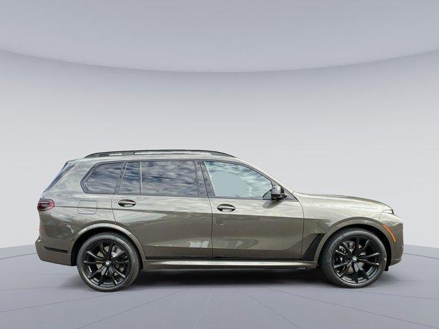 new 2025 BMW X7 car, priced at $120,405