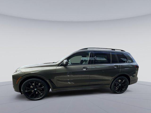 new 2025 BMW X7 car, priced at $120,405