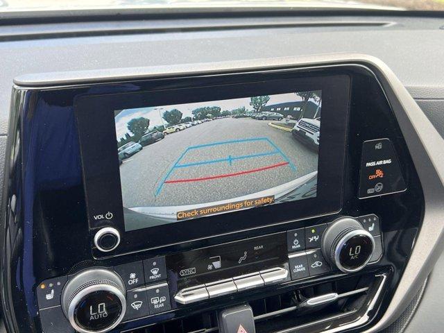 used 2023 Toyota Highlander car, priced at $36,514