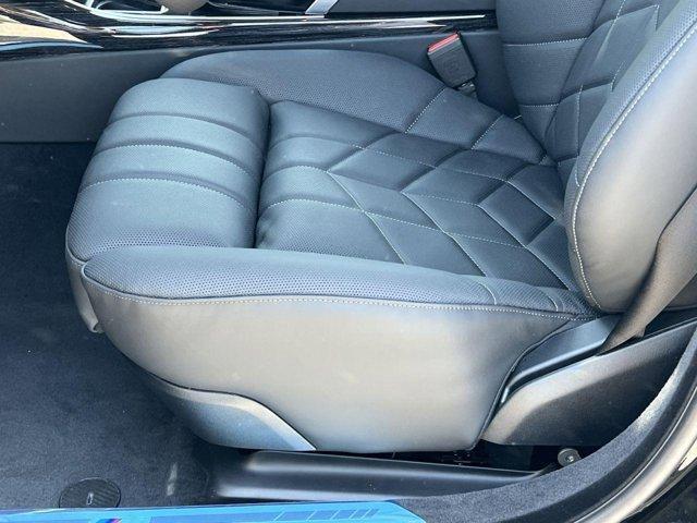 new 2025 BMW i7 car, priced at $118,525
