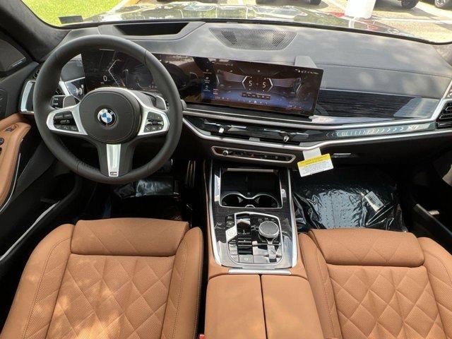 new 2026 BMW X7 car, priced at $100,130