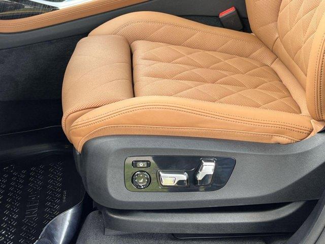 new 2026 BMW X7 car, priced at $100,130