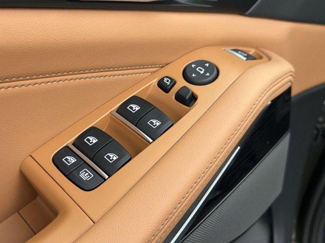 new 2026 BMW X7 car, priced at $100,130