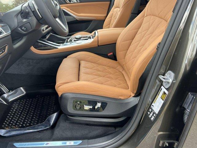 new 2026 BMW X7 car, priced at $100,130