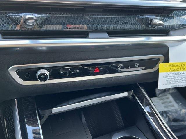new 2026 BMW X7 car, priced at $100,130