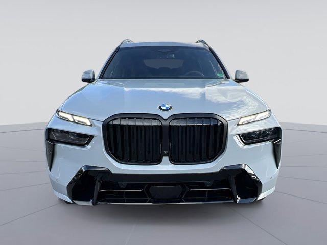 new 2026 BMW X7 car, priced at $100,130