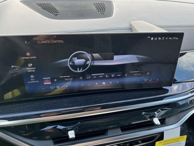 new 2026 BMW X7 car, priced at $100,130