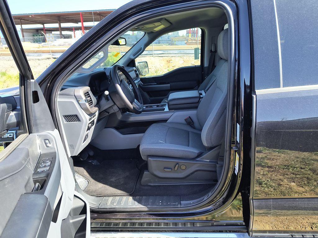 new 2024 Ford F-150 car, priced at $54,684