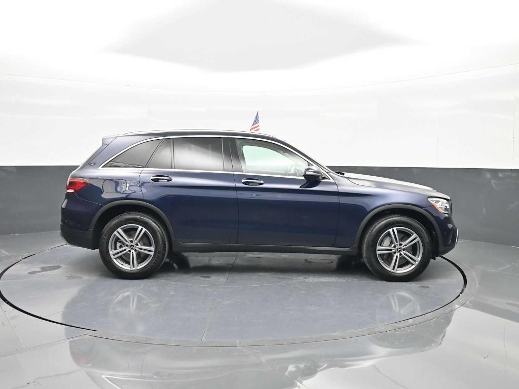 used 2022 Mercedes-Benz GLC 300 car