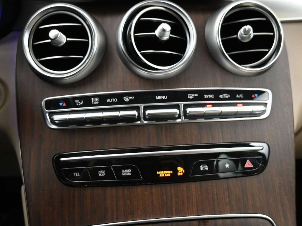 used 2022 Mercedes-Benz GLC 300 car