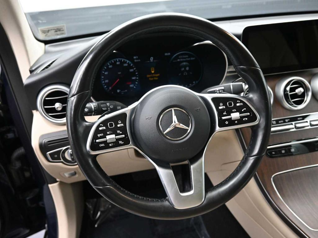 used 2022 Mercedes-Benz GLC 300 car