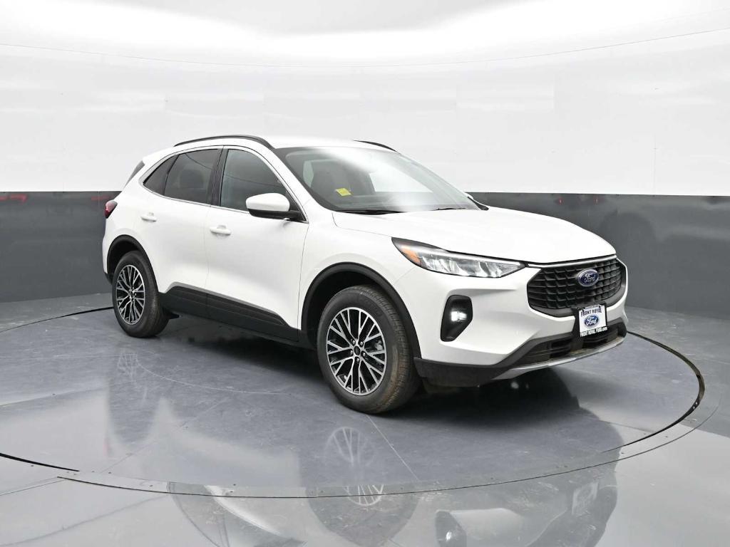 new 2025 Ford Escape car, priced at $31,305