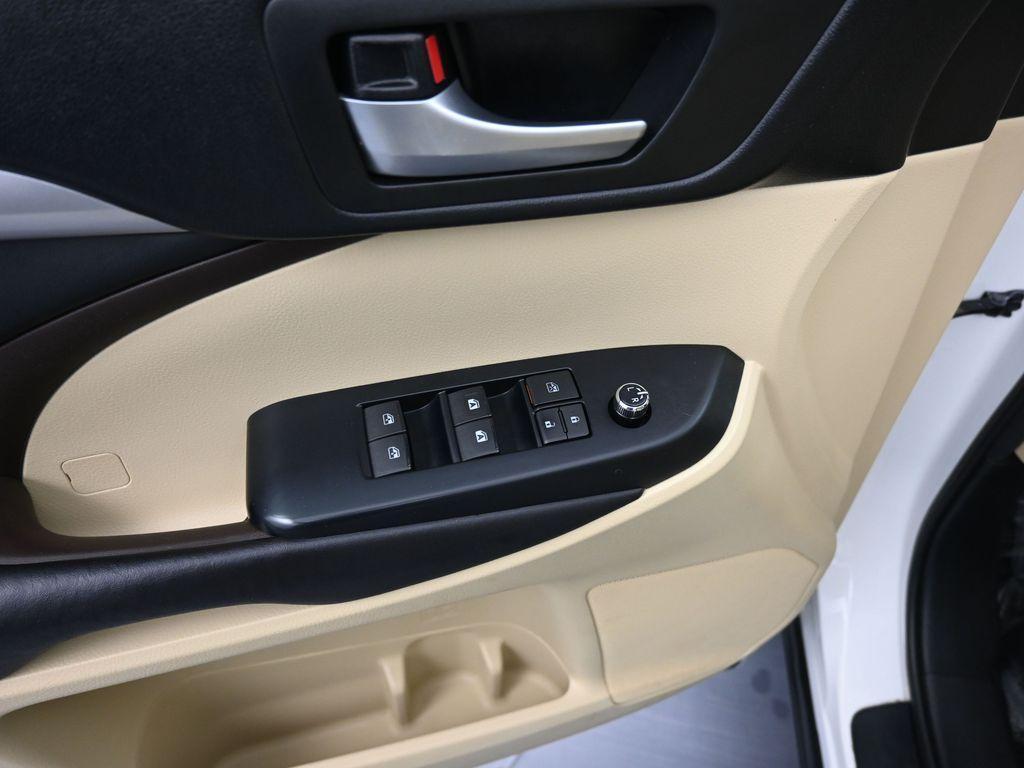 used 2017 Toyota Highlander car, priced at $28,673