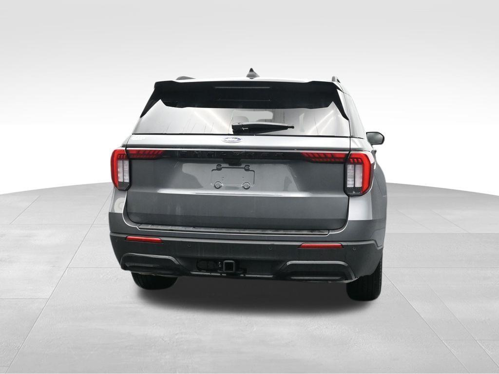 new 2025 Ford Explorer car, priced at $49,357
