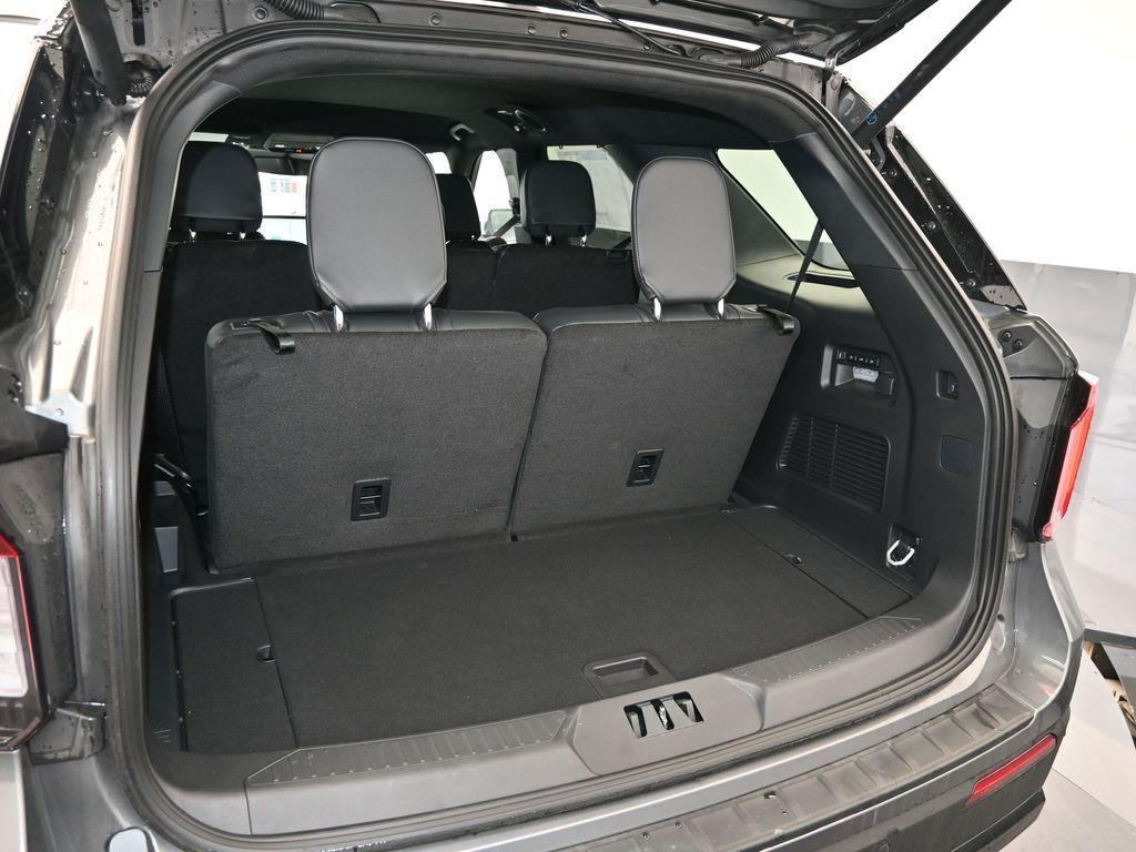 new 2025 Ford Explorer car, priced at $49,357