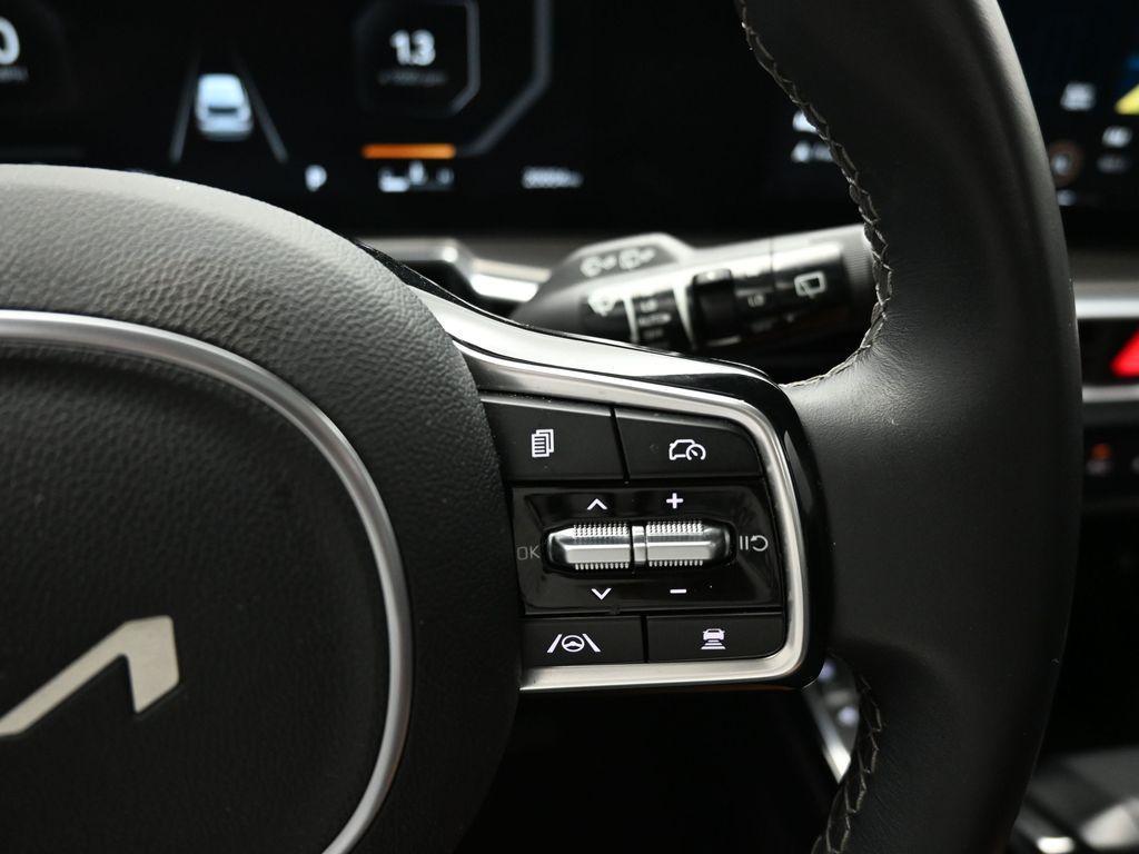 used 2024 Kia Sorento car, priced at $34,373