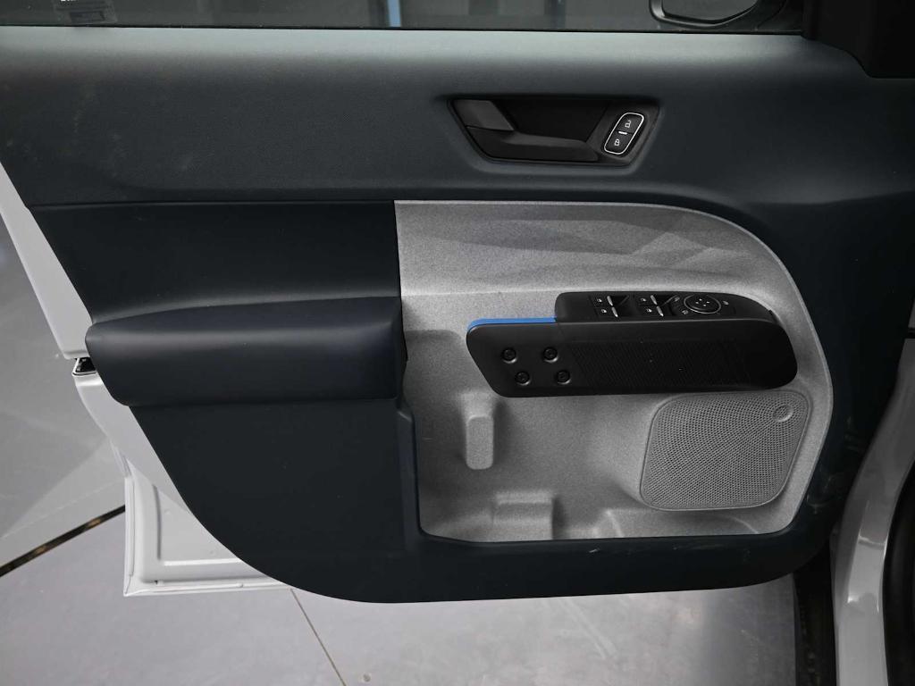 new 2025 Ford Maverick car, priced at $37,040