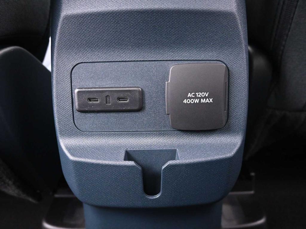 new 2025 Ford Maverick car, priced at $37,040